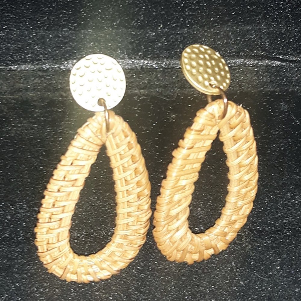 5 for 15!📣 Post Back Gold & Wicker Earrings